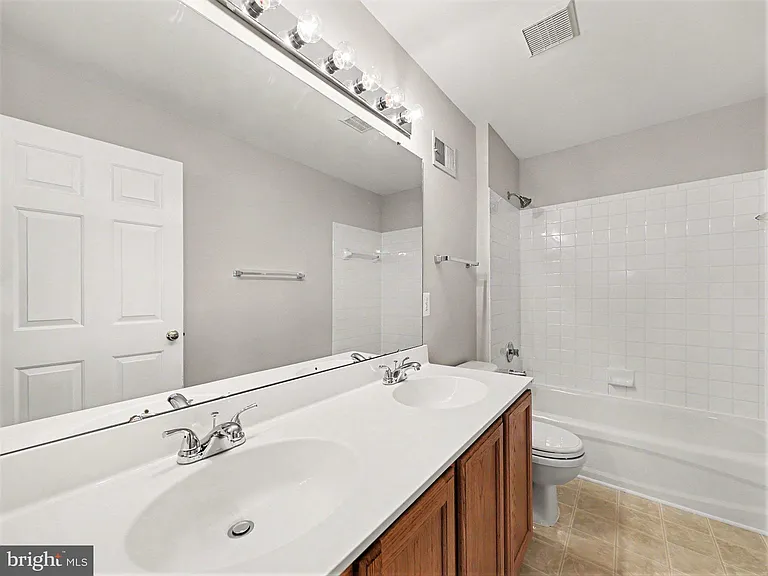 5641 Eppes Island Pl — Photo 11