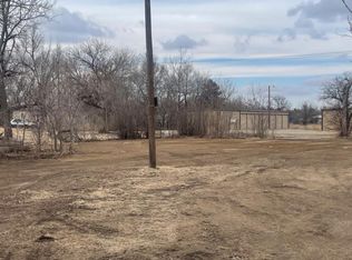 720 E 8th St, Larned, KS 67550