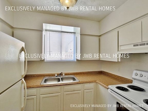 4th image of 1035 Arco Dr APT 21