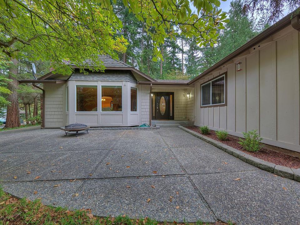 Front of House (Patio #1)