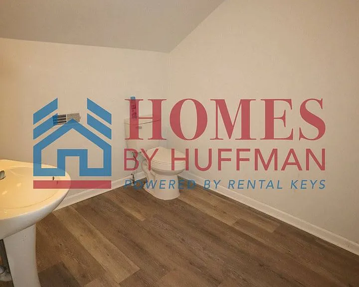 610 E Gum St — Photo 22