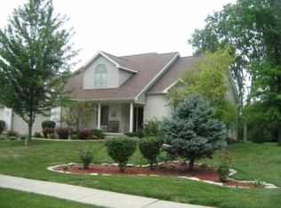 8124 Donnington Dr, Waterville, OH 43566