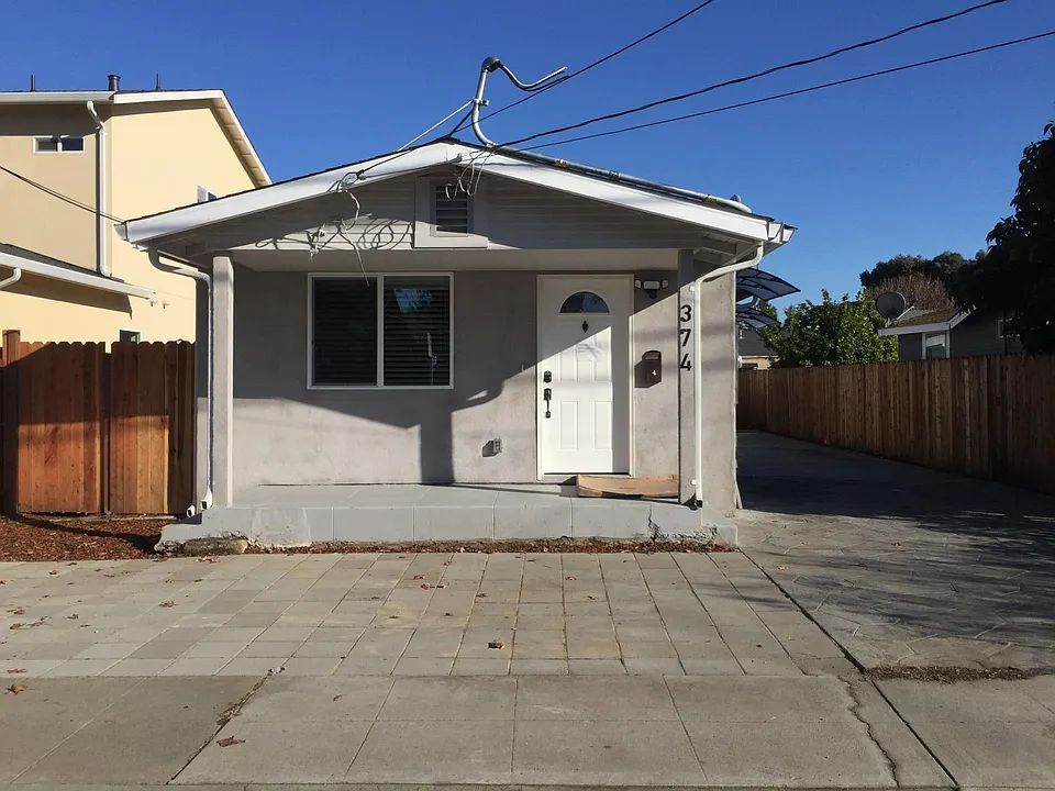 374 Raymond Ave