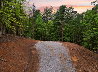 16 Clay Alexander Rd, Campton, KY 41301