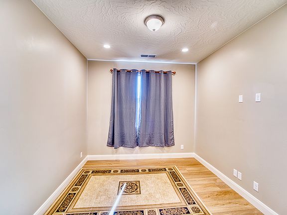 5th image of 1544 N Daylight St