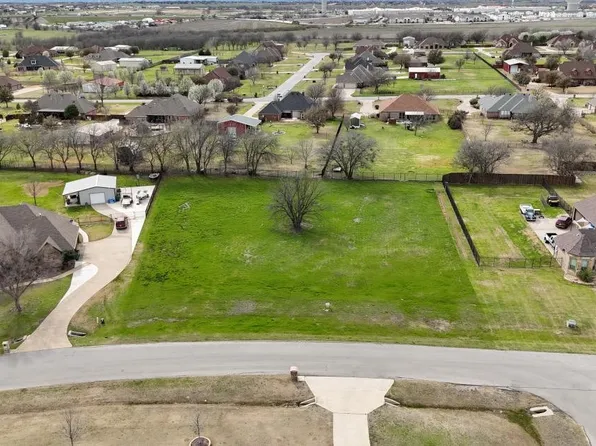 13033 Willow Crossing Dr, Haslet, TX 76052