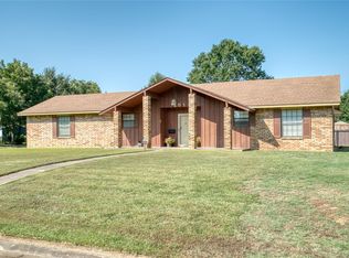 401 Mockingbird Ln, Wagoner, OK 74467