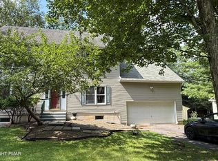 1127 Thunder Dr, Pocono Summit, PA 18346