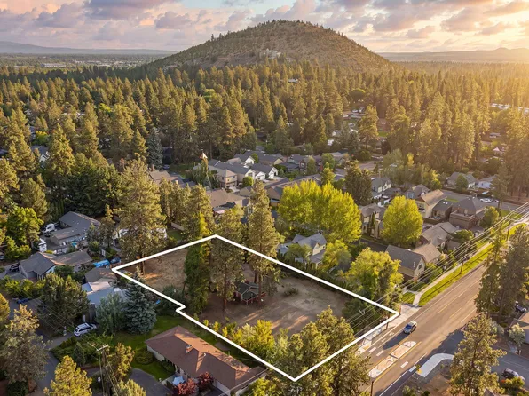 1920 NE 8th St, Bend, OR 97701