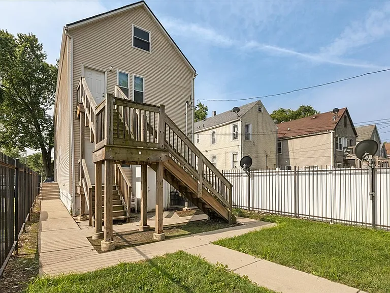 1234 W 49th Pl #2R — Photo 9