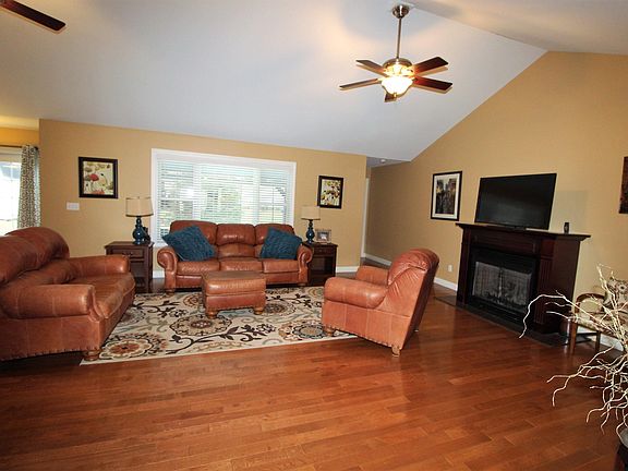 4th image of 68 Wini Pl