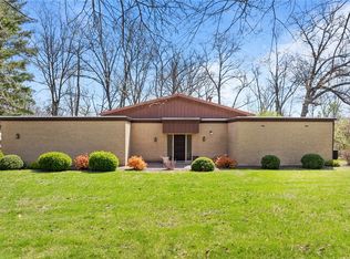 1242 N Main St, Paris, IL 61944