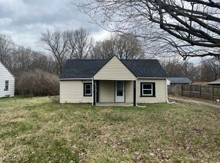 1678 Dewberry Rd, Columbus, OH 43207