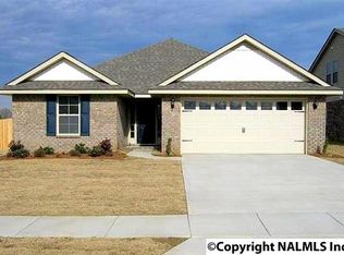 105 Valleyside Dr, Huntsville, AL 35810