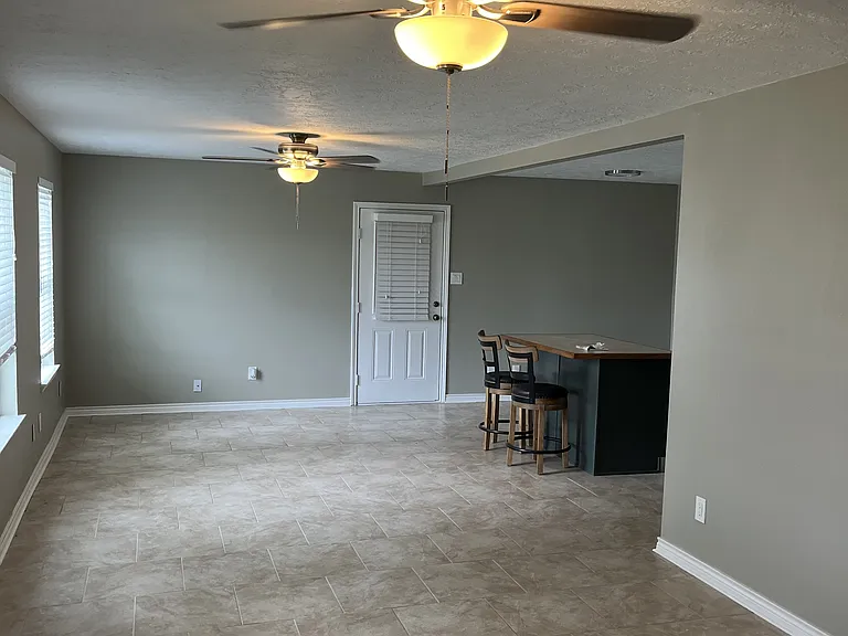 4411 Morrow St — Photo 3