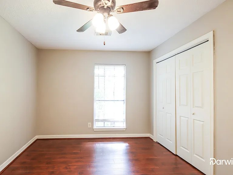 7414 Pebblemill Ln — Photo 10