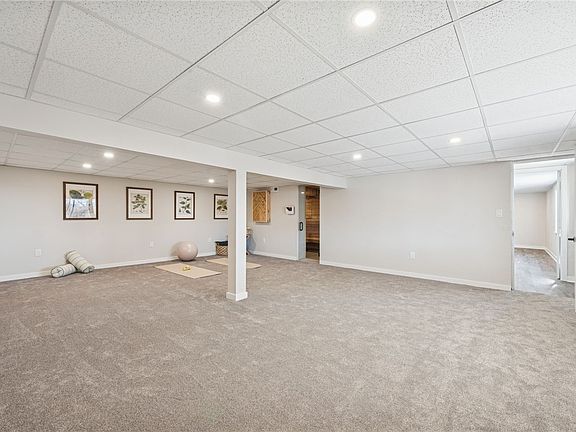 4th image of 490 Old Clairton Rd