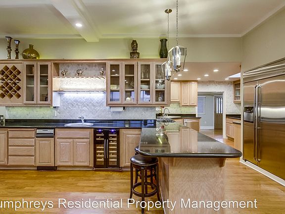 4th image of 845 Gage Dr