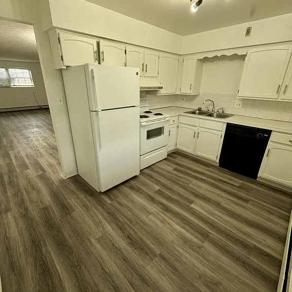 369 Shields Rd #1 — Photo 5