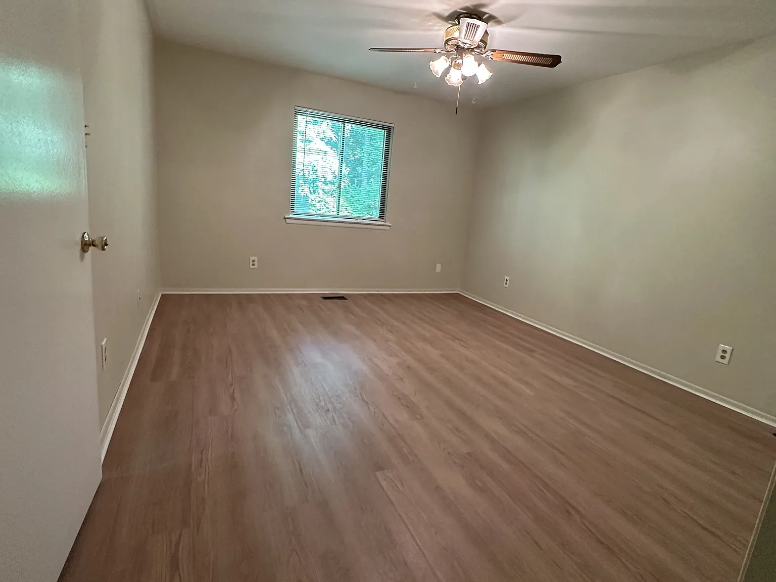 1511 Woodhollow Drive - 1 — Photo 3