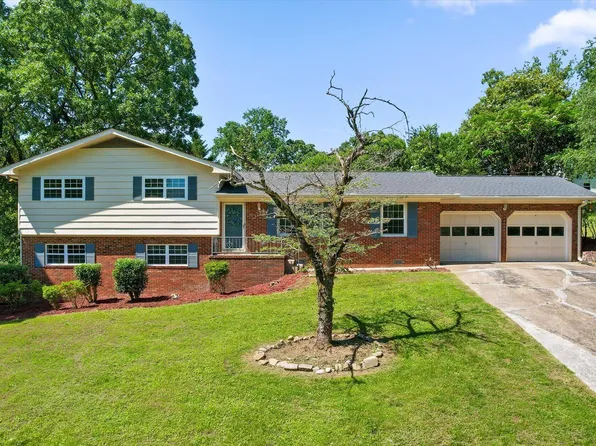 404 Lark Ln, Chattanooga, TN 37415