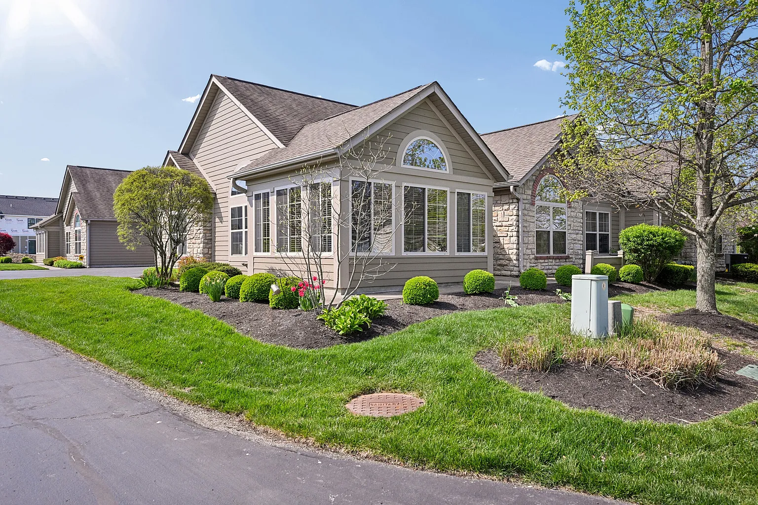 9183 Royal Oak Ln photo 1