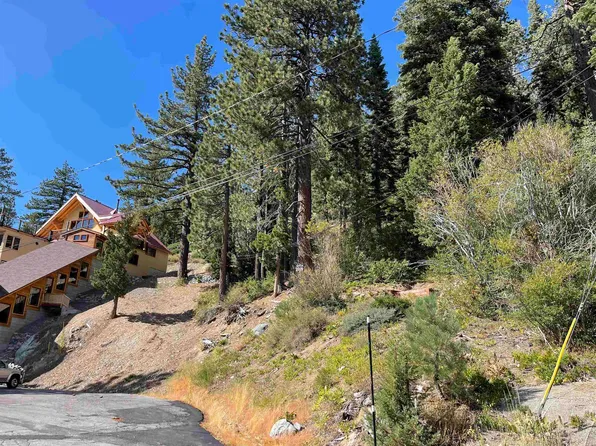 1880 Apache Ct, Olympic Valley, CA 96146
