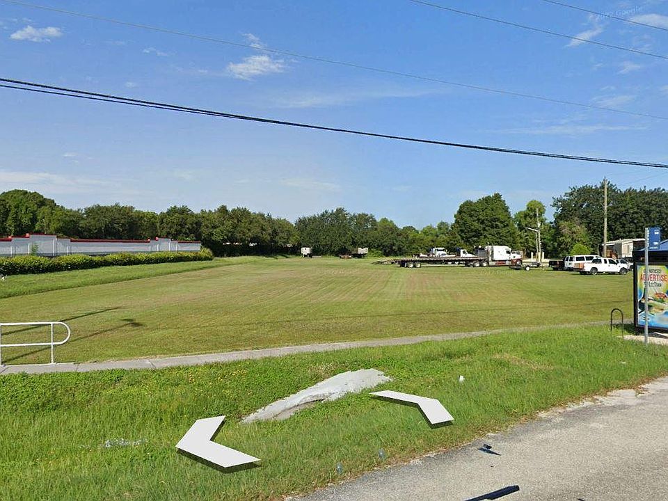 2nd image of 19490 S Tamiami Trl