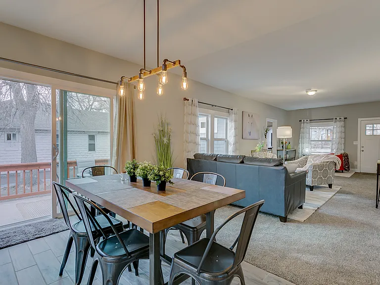 439 N Walnut St — Photo 38