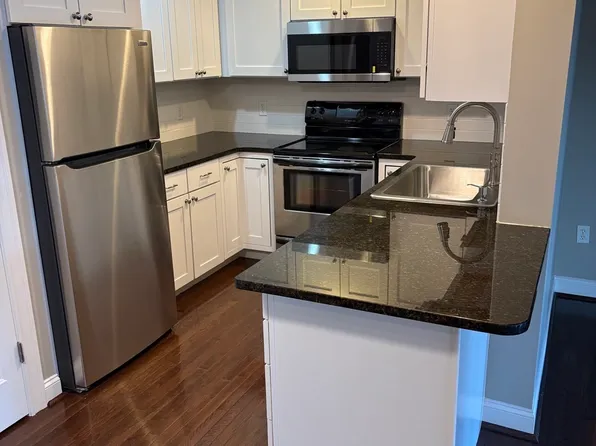 10 Crowninshield St Unit 306, Peabody, MA 01960