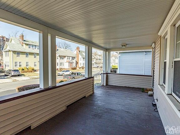 4th image of 316 N Maple Ave