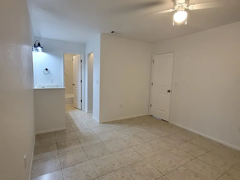 11232 Pendleton Ave — Photo 23