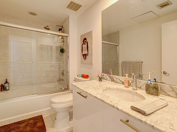 3rd image of 951 Brickell Ave APT 3803