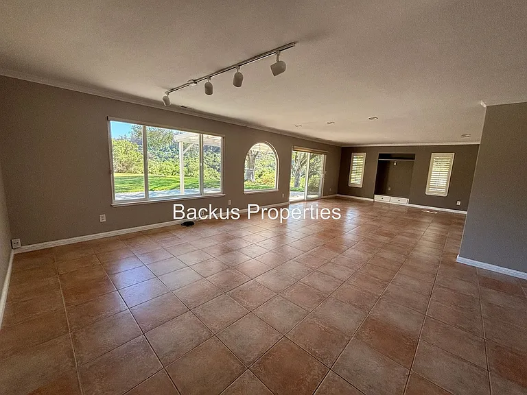 17240 Tamara Ln — Photo 3