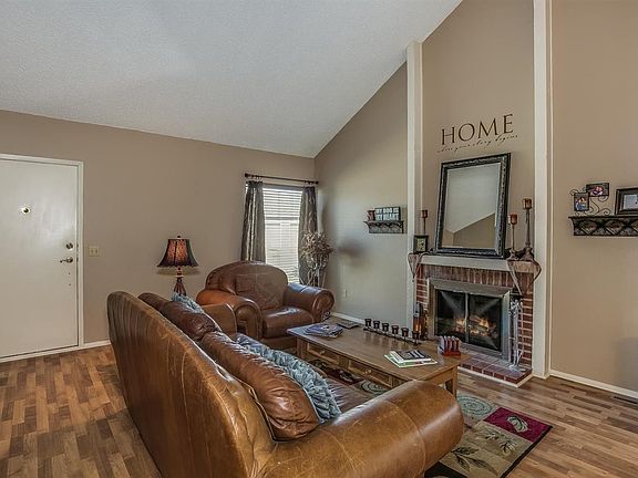 5th image of 2221 N Bramblewood St APT 401