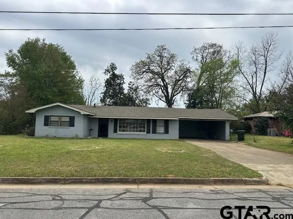 3011 Rollingwood Dr, Tyler, TX 75701