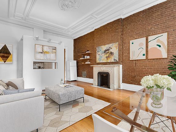 3rd image of 327 W 57th St #3F