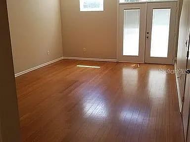 2nd image of 709 Charles Ct S