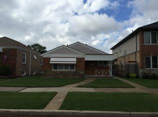 5822 S Nagle Ave, Chicago, IL 60638
