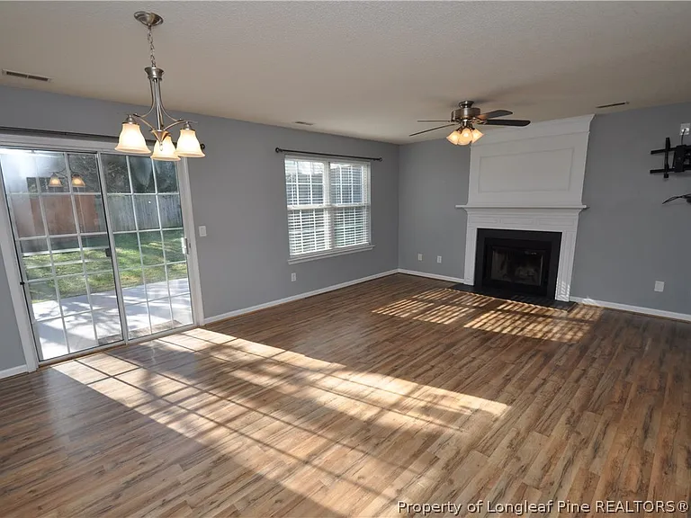 202 Thorncrest Dr — Photo 8