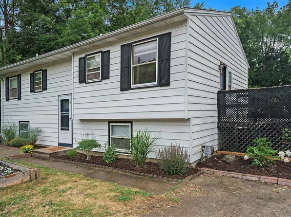 2301 Ashton Ave, Kalamazoo, MI 49004