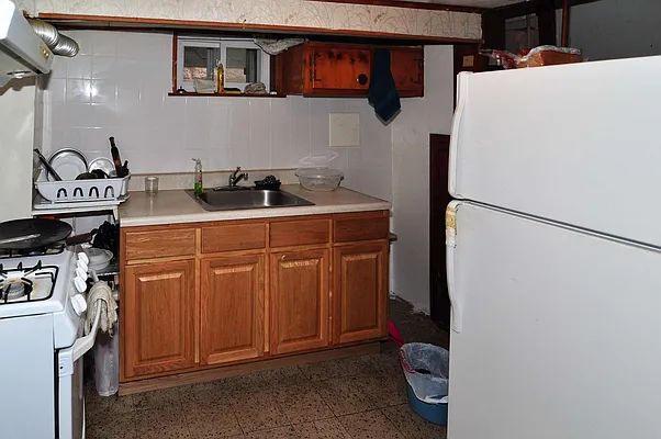 Sold by CENTURY 21 Sunny Gardens Realty, Inc. | media 22