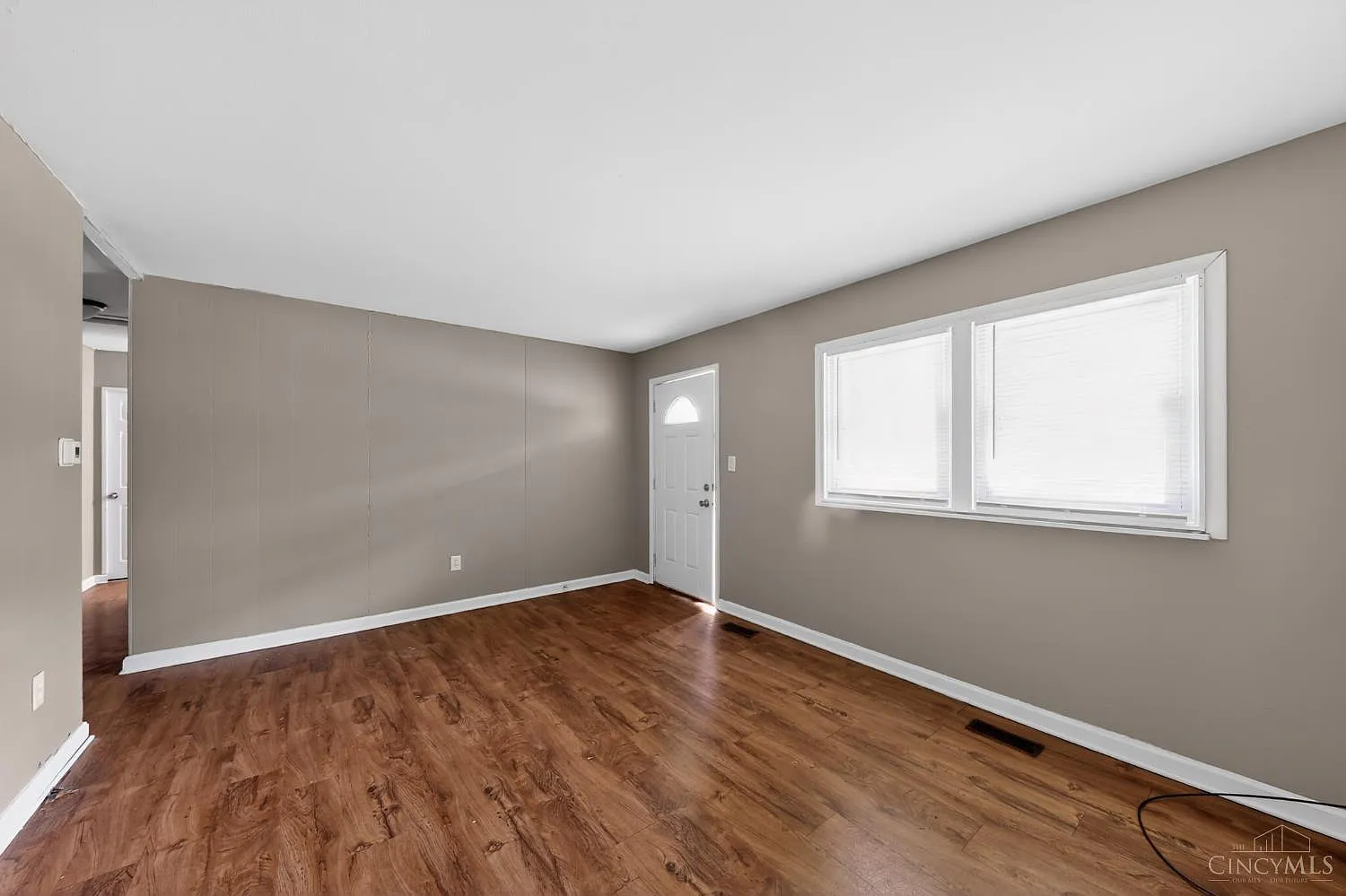 3 bed, 960 sqft, $1,700 — Photo 4
