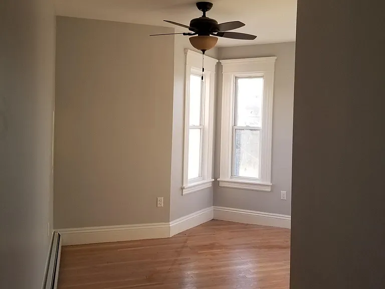 48 Riverside St #2F — Photo 4