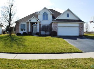 1072 Bending Brook Ln, Waterville, OH 43566