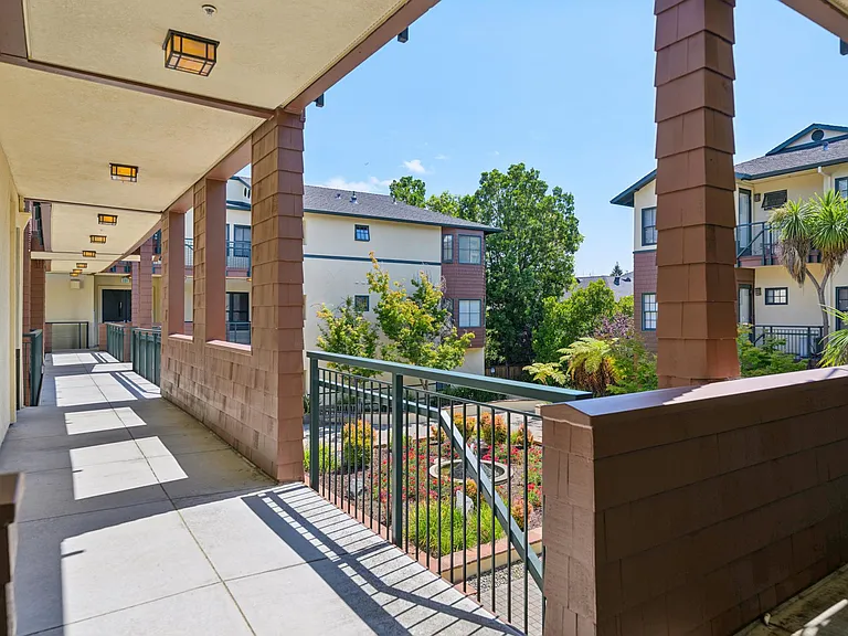 435 Sheridan Ave #201 — Photo 50