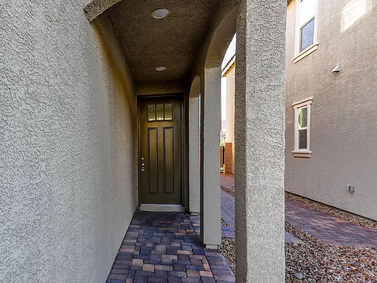 3151 Segesta Ave — Photo 5