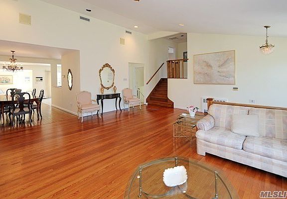 3rd image of 205 Whitehall Blvd