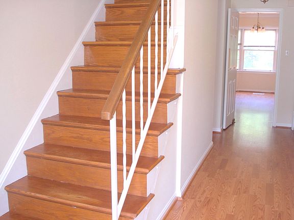 3rd image of 11730 Critton Cir