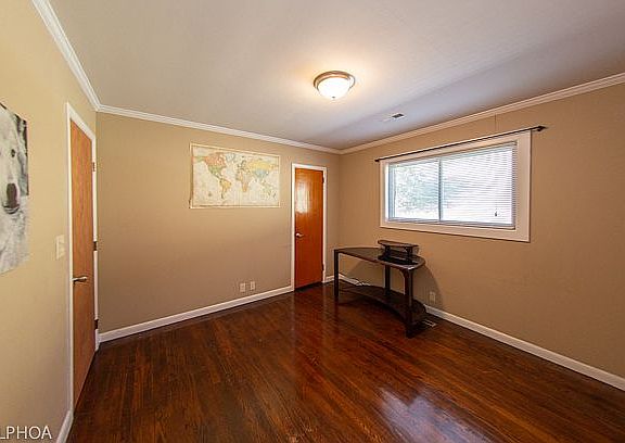 4th image of 3617 Curtis Ln